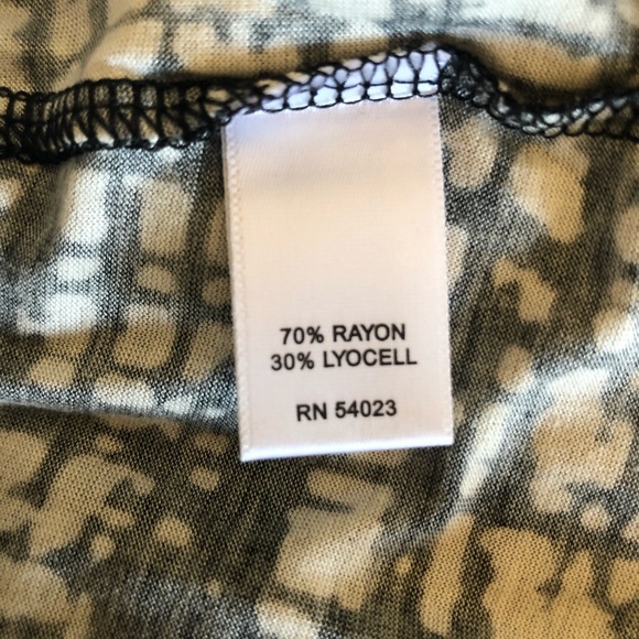 Banana Republic Tie Neck Black and White Top - Picture 5 of 5